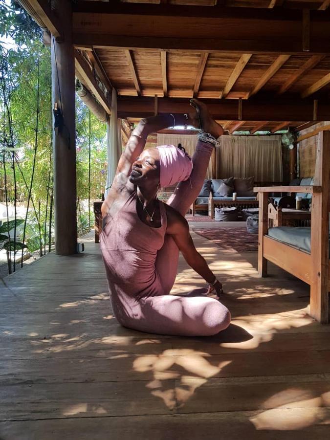 Flowers & Fire Yoga Garden Гілі-Аїр Екстер'єр фото